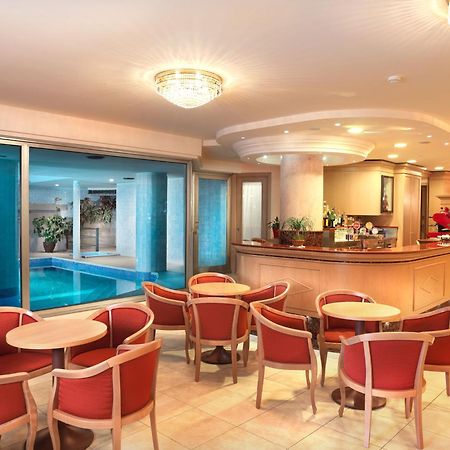 Hotel Mondial Μπελάρια-Ιτζέα Μαρίνα Εξωτερικό φωτογραφία