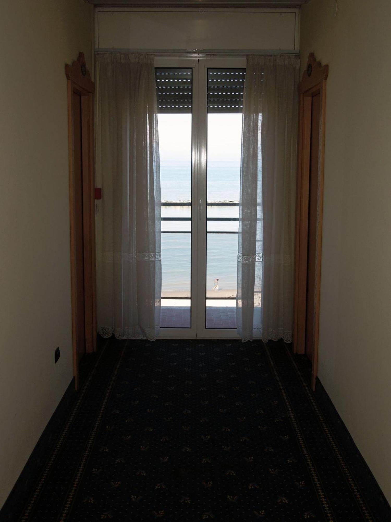 Hotel Mondial Μπελάρια-Ιτζέα Μαρίνα Εξωτερικό φωτογραφία