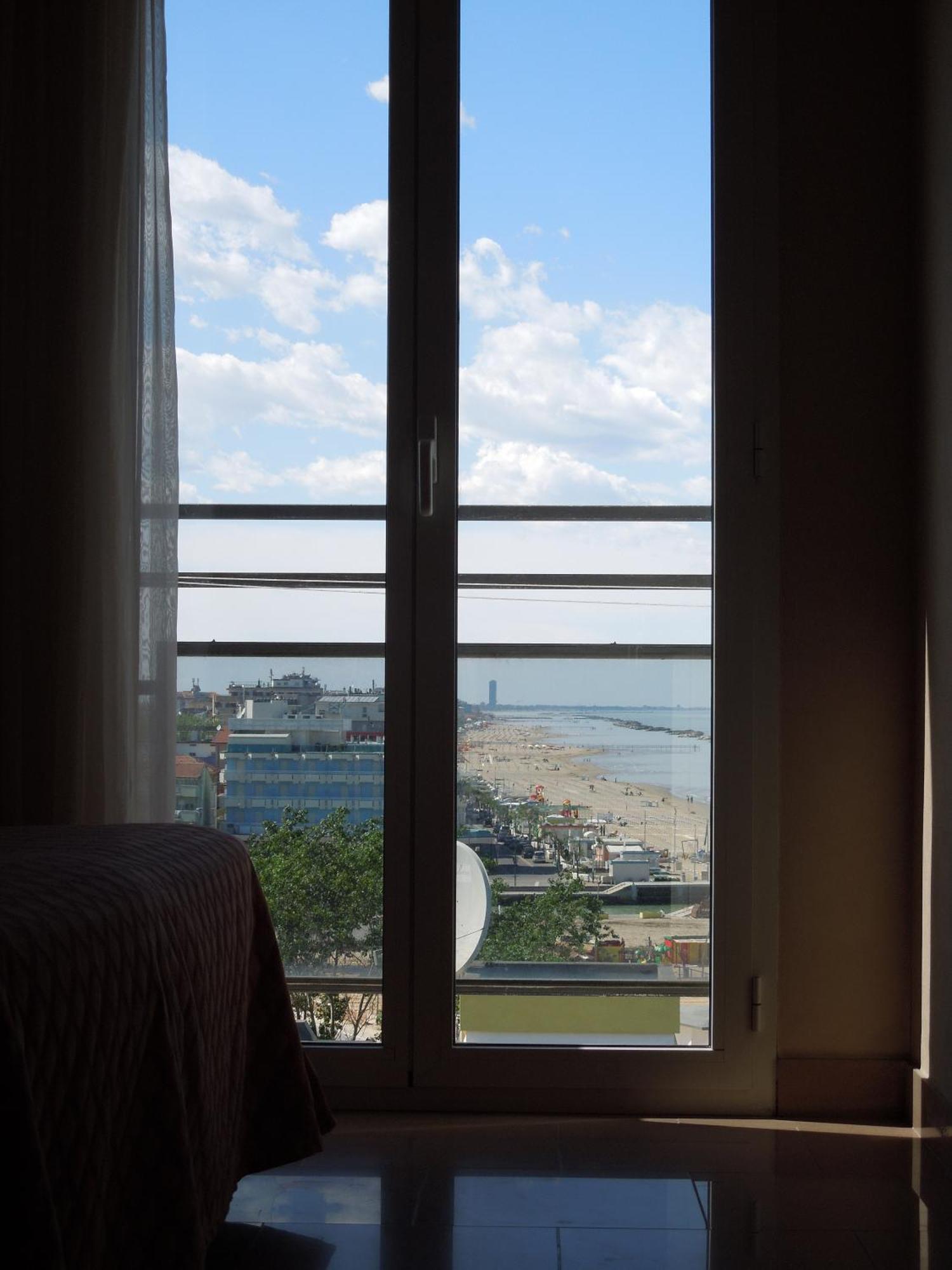 Hotel Mondial Μπελάρια-Ιτζέα Μαρίνα Εξωτερικό φωτογραφία