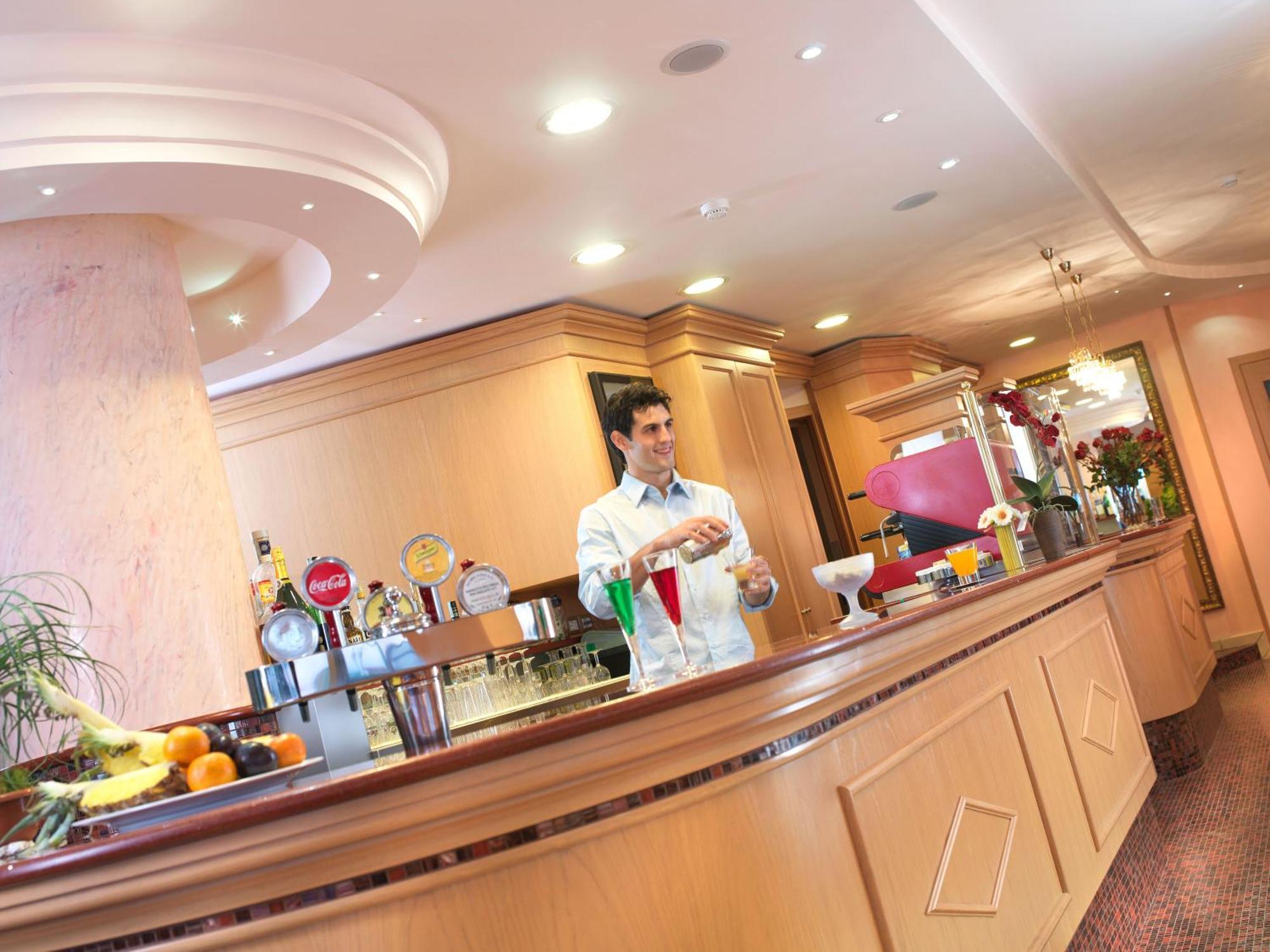Hotel Mondial Μπελάρια-Ιτζέα Μαρίνα Εξωτερικό φωτογραφία