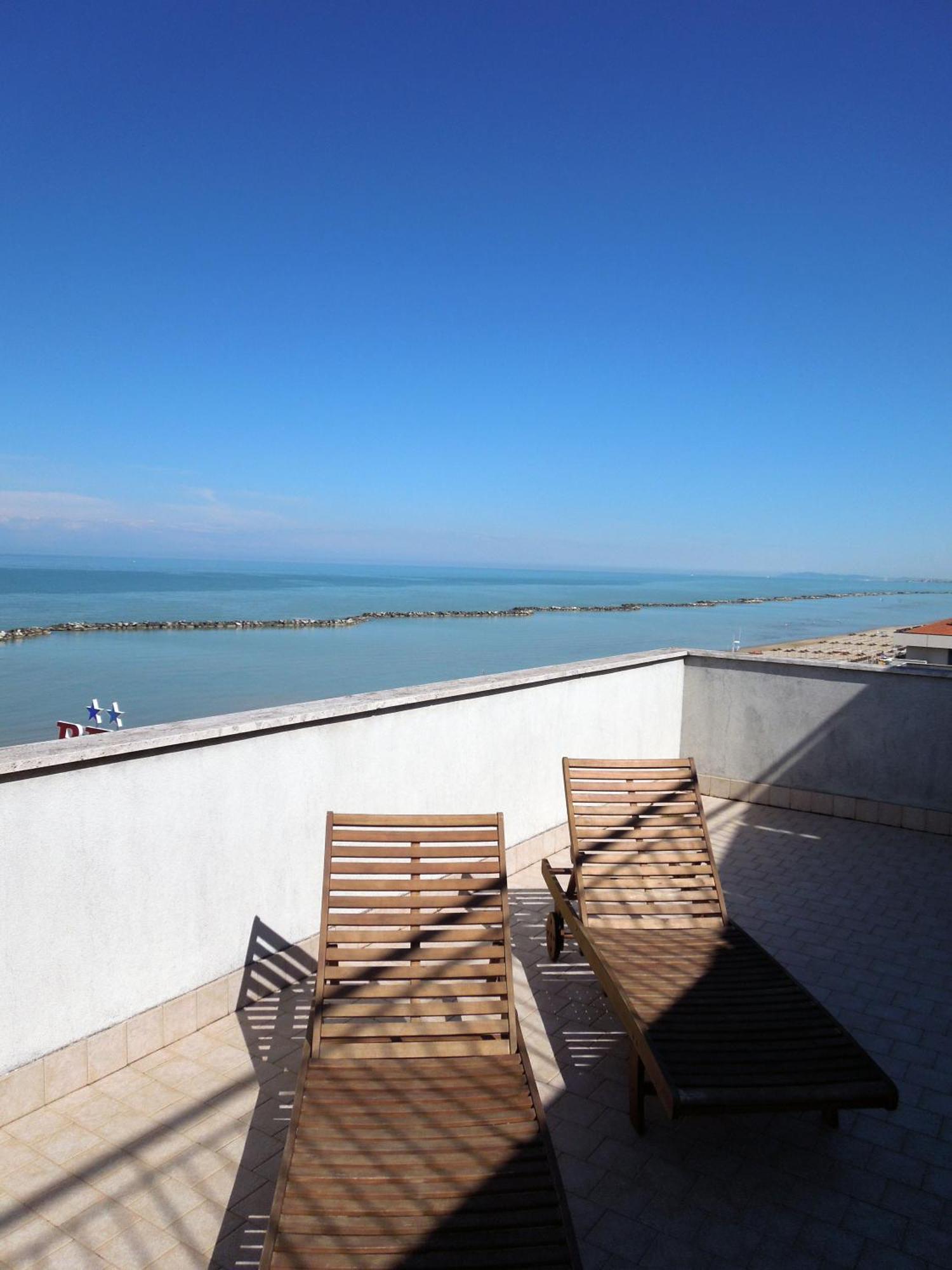 Hotel Mondial Μπελάρια-Ιτζέα Μαρίνα Εξωτερικό φωτογραφία